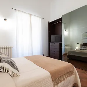 Pothos House Apartment